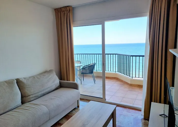 Las Antillas II Front Sea Views Pool