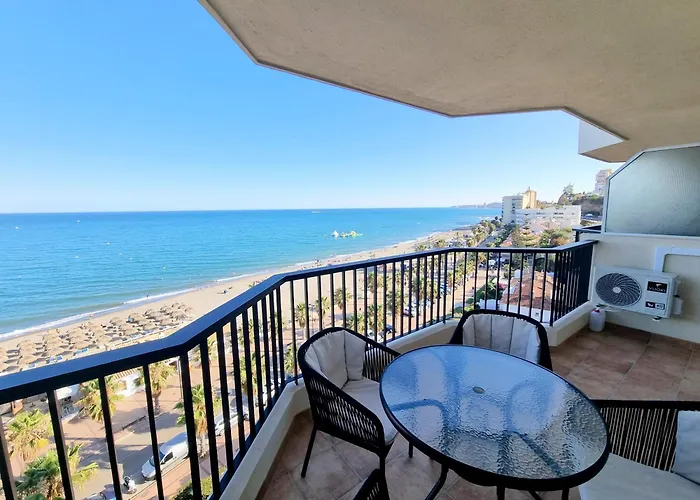 Las Antillas II Front Sea Views Pool