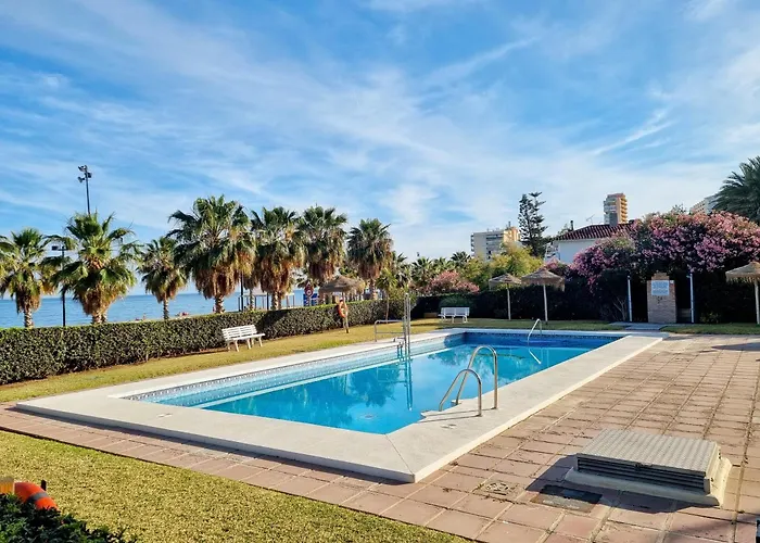Las Antillas II Front Sea Views Pool